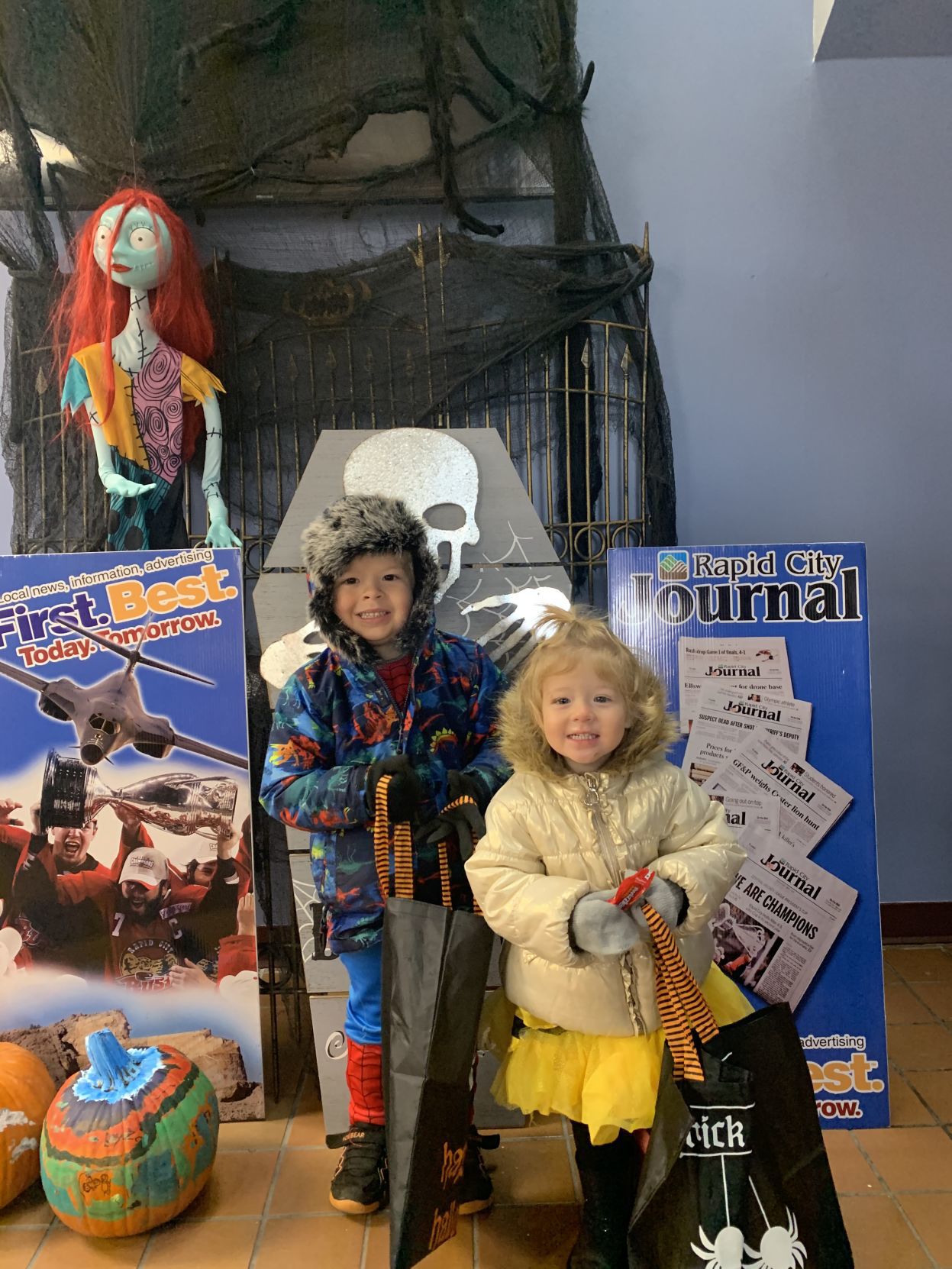 Halloween Pictures to run in Thursday's paper 126.JPG